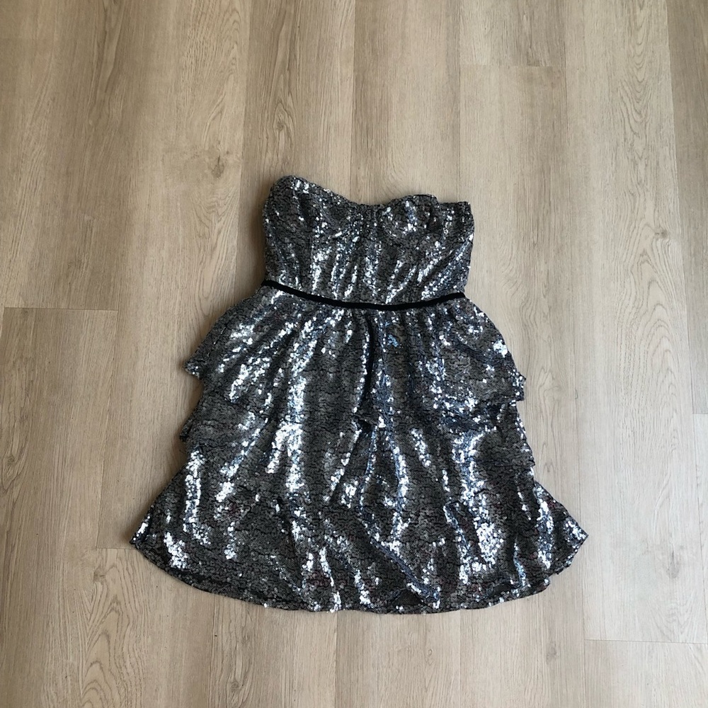 Forever21 Sequin Silver Tiered Ruffle Party Dress Sz Med New
